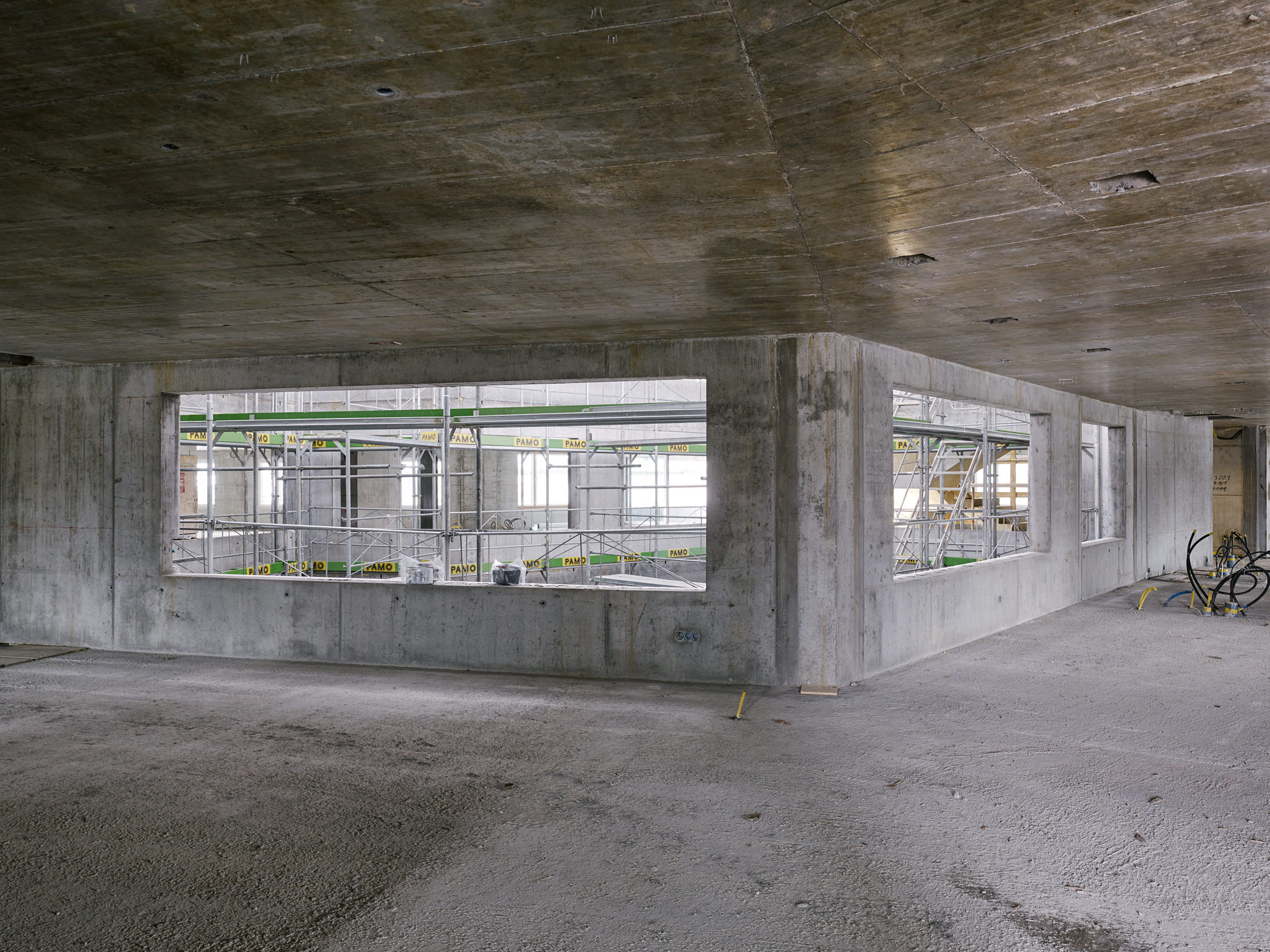 E15541 Alpa 049220 SCREEN